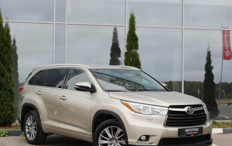 Toyota Highlander III, 2014 год, 3 280 000 рублей, 3 фотография