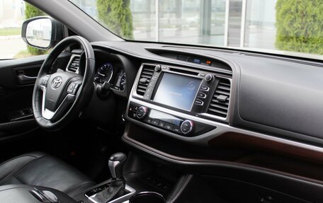 Toyota Highlander III, 2014 год, 3 280 000 рублей, 7 фотография
