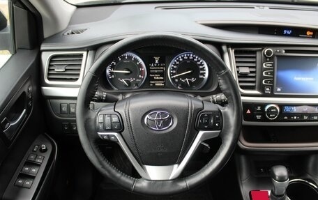 Toyota Highlander III, 2014 год, 3 280 000 рублей, 8 фотография