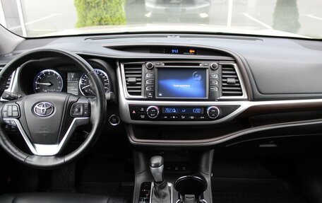 Toyota Highlander III, 2014 год, 3 280 000 рублей, 9 фотография
