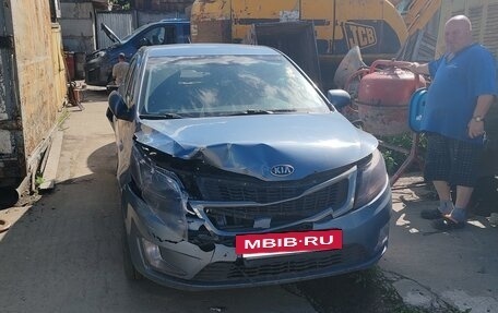 KIA Rio III рестайлинг, 2013 год, 200 000 рублей, 3 фотография