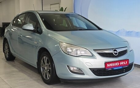 Opel Astra J, 2010 год, 649 000 рублей, 1 фотография