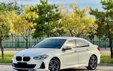 BMW 1 серия, 2023 год, 1 810 000 рублей, 3 фотография