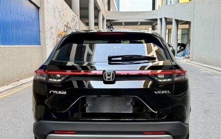 Honda Vezel, 2023 год, 2 010 000 рублей, 6 фотография