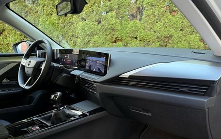 Opel Astra, 2023 год, 2 850 000 рублей, 14 фотография