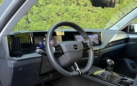 Opel Astra, 2023 год, 2 850 000 рублей, 12 фотография