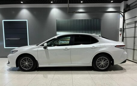 Toyota Camry, 2021 год, 2 399 000 рублей, 2 фотография