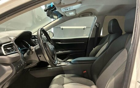 Toyota Camry, 2021 год, 2 399 000 рублей, 18 фотография
