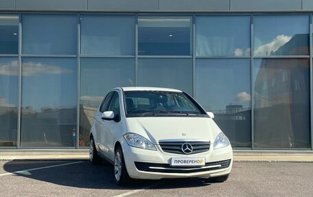 Mercedes-Benz A-Класс, 2011 год, 599 000 рублей, 2 фотография