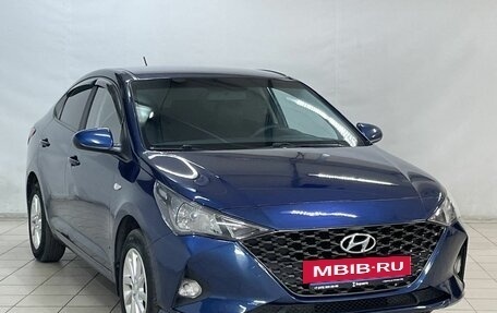 Hyundai Solaris II рестайлинг, 2021 год, 1 580 000 рублей, 2 фотография