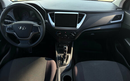 Hyundai Solaris II рестайлинг, 2017 год, 870 000 рублей, 3 фотография