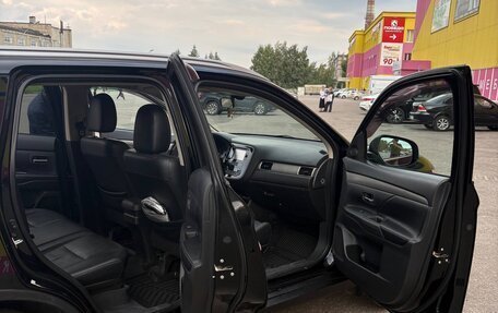 Mitsubishi Outlander III рестайлинг 3, 2014 год, 1 500 000 рублей, 7 фотография