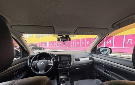 Mitsubishi Outlander III рестайлинг 3, 2014 год, 1 500 000 рублей, 9 фотография