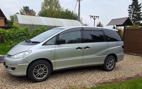Toyota Estima III рестайлинг -2, 2003 год, 840 000 рублей, 2 фотография
