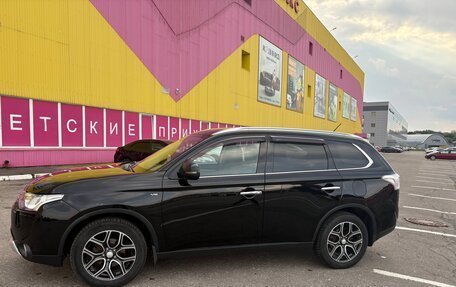 Mitsubishi Outlander III рестайлинг 3, 2014 год, 1 500 000 рублей, 2 фотография