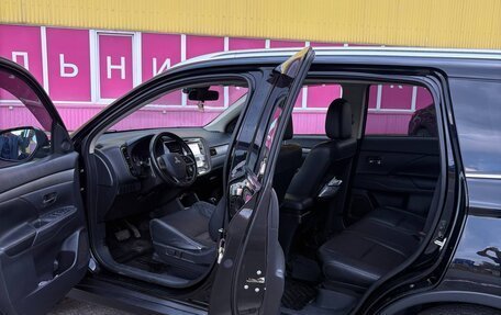 Mitsubishi Outlander III рестайлинг 3, 2014 год, 1 500 000 рублей, 6 фотография