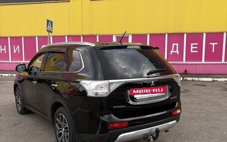 Mitsubishi Outlander III рестайлинг 3, 2014 год, 1 500 000 рублей, 5 фотография