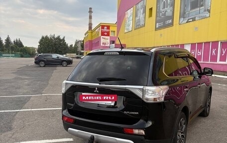 Mitsubishi Outlander III рестайлинг 3, 2014 год, 1 500 000 рублей, 4 фотография