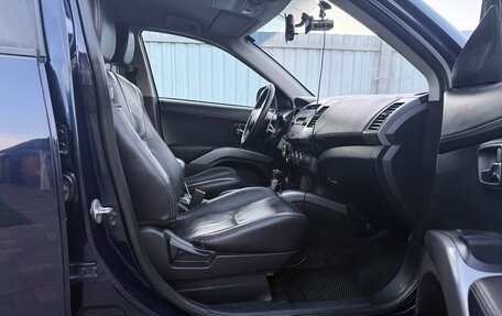 Mitsubishi Outlander III рестайлинг 3, 2010 год, 900 000 рублей, 13 фотография