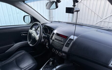 Mitsubishi Outlander III рестайлинг 3, 2010 год, 900 000 рублей, 14 фотография