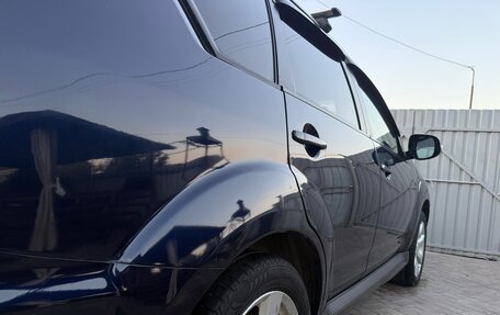 Mitsubishi Outlander III рестайлинг 3, 2010 год, 900 000 рублей, 15 фотография