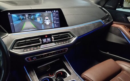 BMW X5, 2018 год, 6 200 000 рублей, 13 фотография