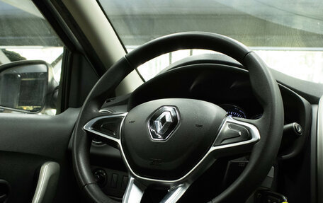 Renault Logan II, 2022 год, 1 249 000 рублей, 5 фотография