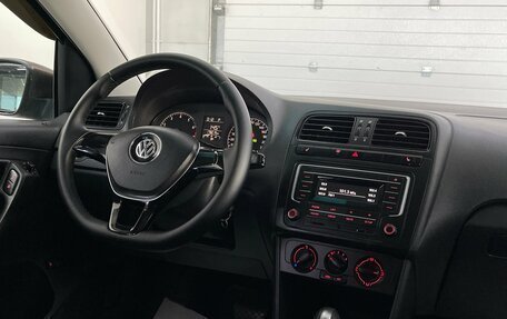 Volkswagen Polo VI (EU Market), 2015 год, 909 000 рублей, 11 фотография