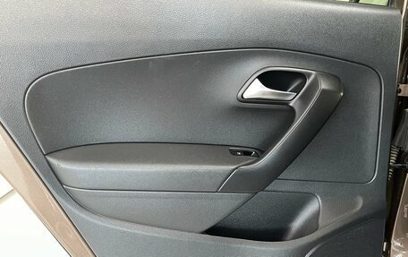 Volkswagen Polo VI (EU Market), 2015 год, 909 000 рублей, 18 фотография