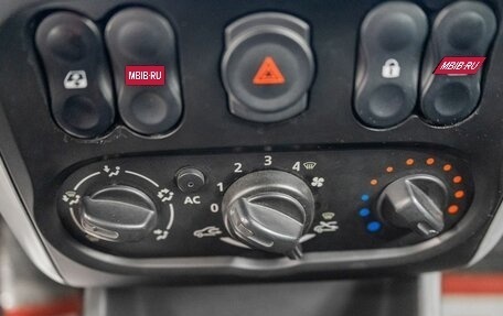 Nissan Almera, 2017 год, 750 000 рублей, 14 фотография