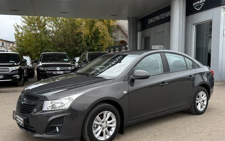 Chevrolet Cruze II, 2013 год, 690 000 рублей, 3 фотография