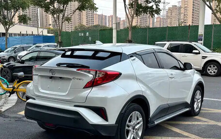 Toyota C-HR I рестайлинг, 2024 год, 2 830 070 рублей, 7 фотография