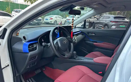 Toyota C-HR I рестайлинг, 2024 год, 2 830 070 рублей, 6 фотография