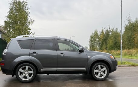 Mitsubishi Outlander III рестайлинг 3, 2007 год, 890 000 рублей, 2 фотография