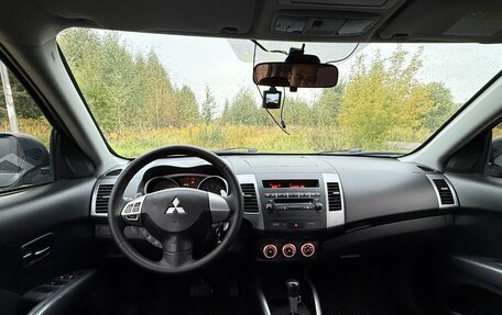 Mitsubishi Outlander III рестайлинг 3, 2007 год, 890 000 рублей, 10 фотография