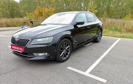 Skoda Superb III рестайлинг, 2015 год, 1 950 000 рублей, 2 фотография