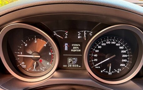 Toyota Land Cruiser 200, 2015 год, 4 300 000 рублей, 9 фотография