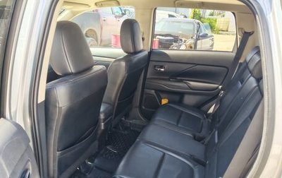 Mitsubishi Outlander III рестайлинг 3, 2013 год, 1 200 000 рублей, 1 фотография