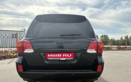 Toyota Land Cruiser 200, 2013 год, 3 670 000 рублей, 10 фотография
