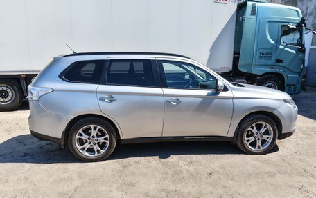 Mitsubishi Outlander III рестайлинг 3, 2013 год, 1 200 000 рублей, 7 фотография