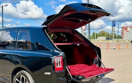 Rolls-Royce Cullinan, 2021 год, 32 490 000 рублей, 16 фотография
