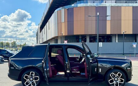 Rolls-Royce Cullinan, 2021 год, 32 490 000 рублей, 17 фотография