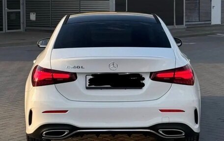 Mercedes-Benz A-Класс, 2023 год, 1 975 000 рублей, 5 фотография
