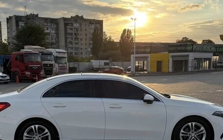 Mercedes-Benz A-Класс, 2023 год, 1 975 000 рублей, 7 фотография