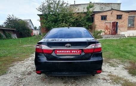 Toyota Camry, 2018 год, 1 300 000 рублей, 3 фотография