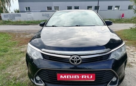 Toyota Camry, 2018 год, 1 300 000 рублей, 2 фотография