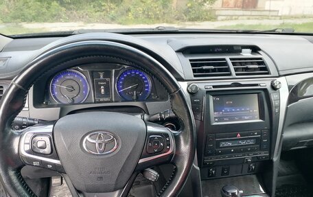 Toyota Camry, 2018 год, 1 300 000 рублей, 9 фотография