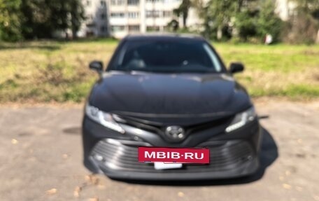 Toyota Camry, 2019 год, 1 950 000 рублей, 6 фотография