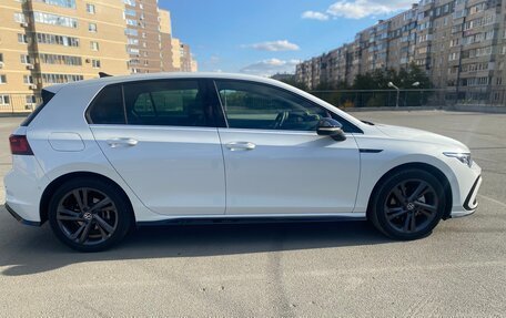 Volkswagen Golf VIII, 2020 год, 2 500 000 рублей, 3 фотография