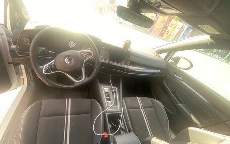 Volkswagen Golf VIII, 2020 год, 2 500 000 рублей, 11 фотография